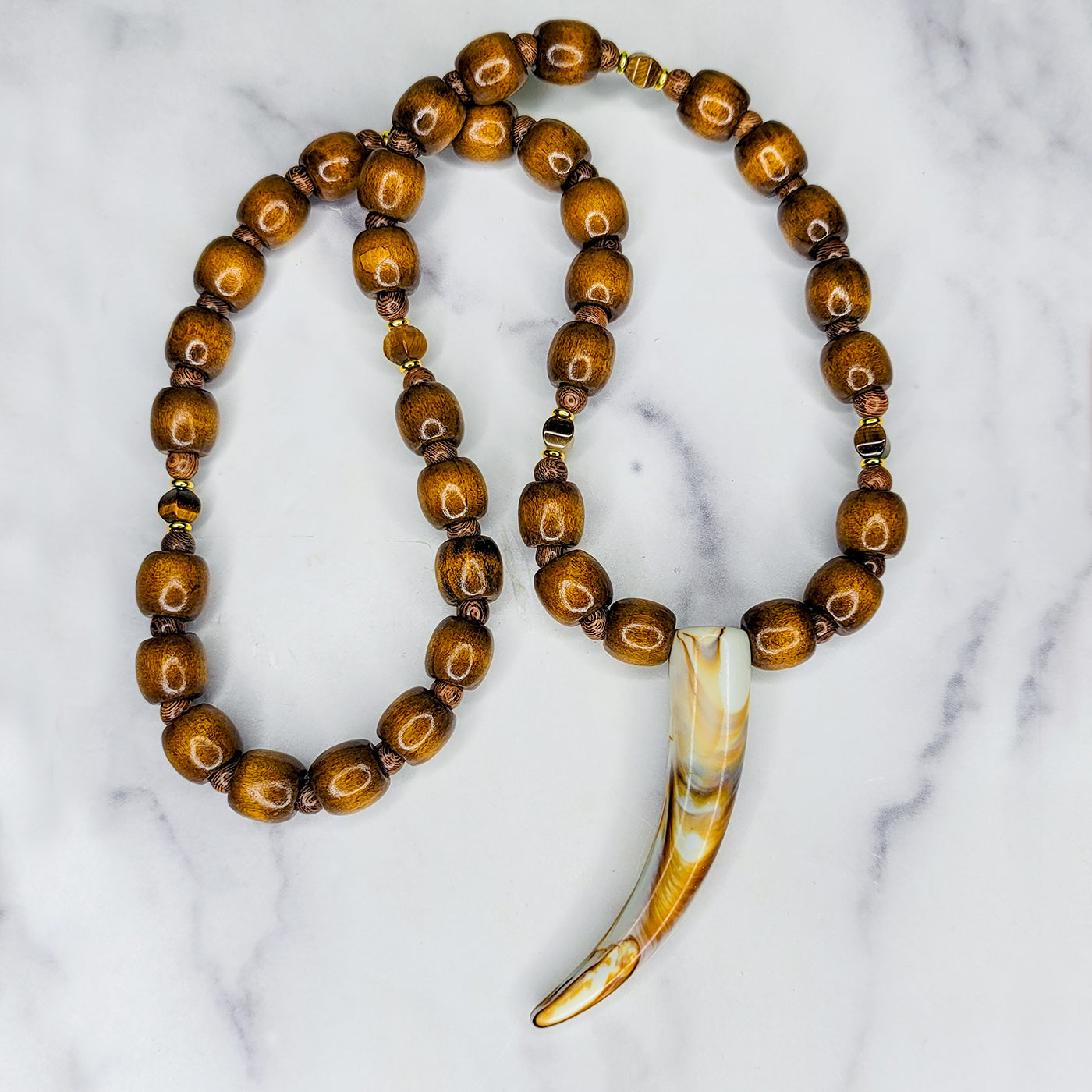 Lagbara Neckpiece