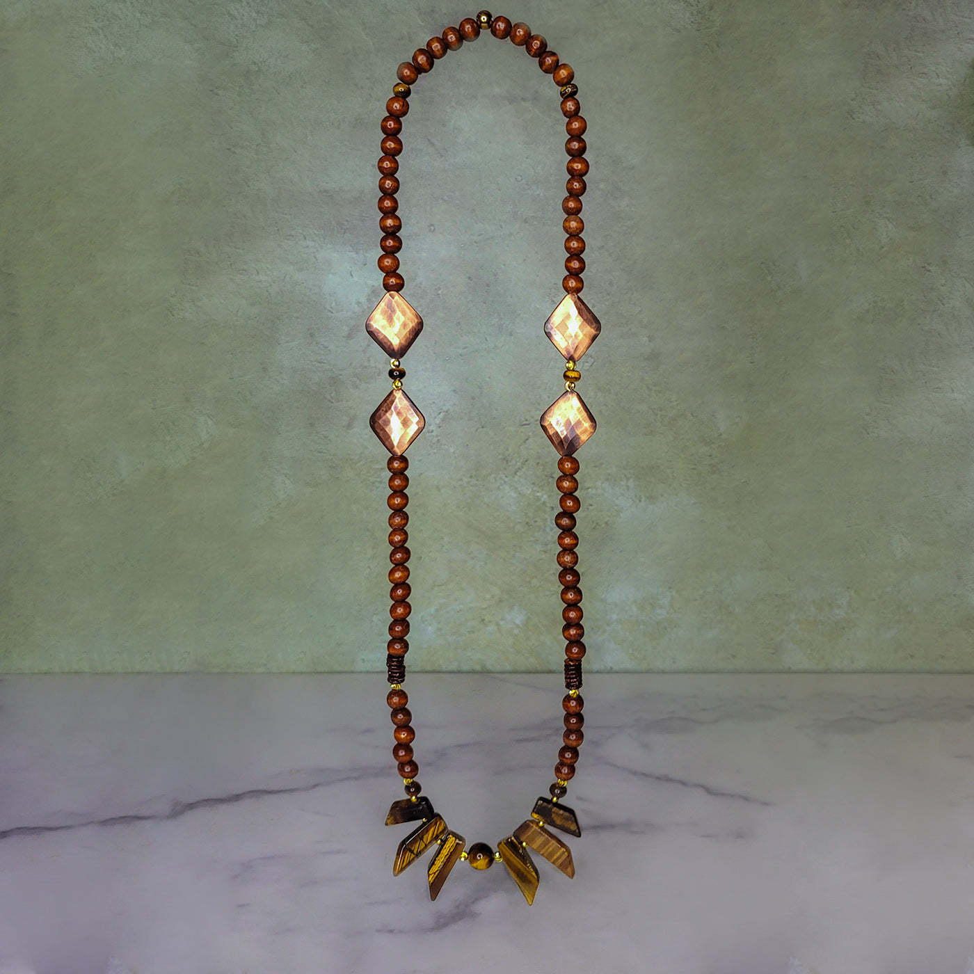 Rayzoor Neckpiece