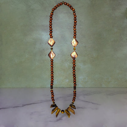 Rayzoor Neckpiece