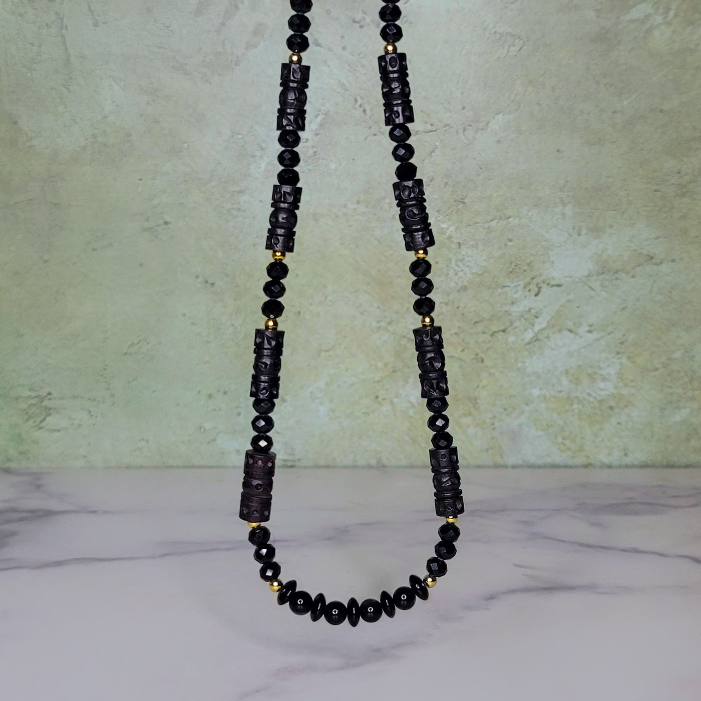 Datoray Neckpiece