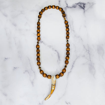 Lagbara Neckpiece