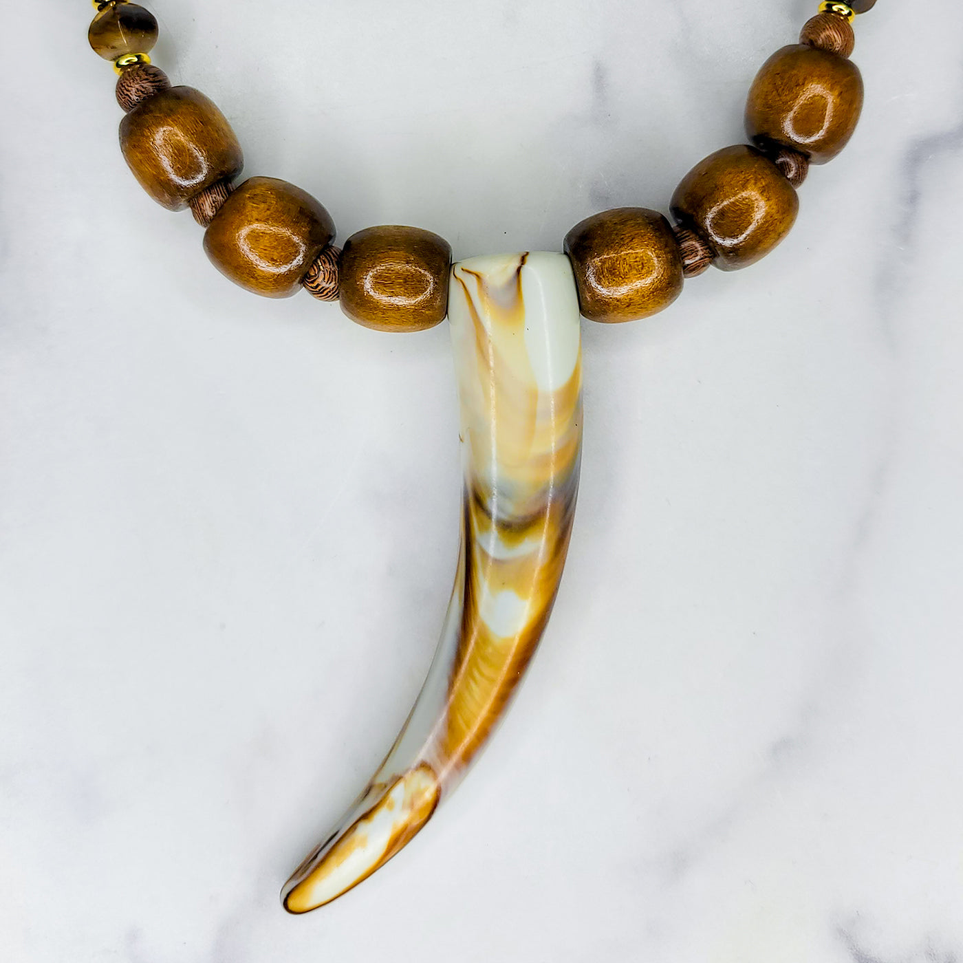 Lagbara Neckpiece