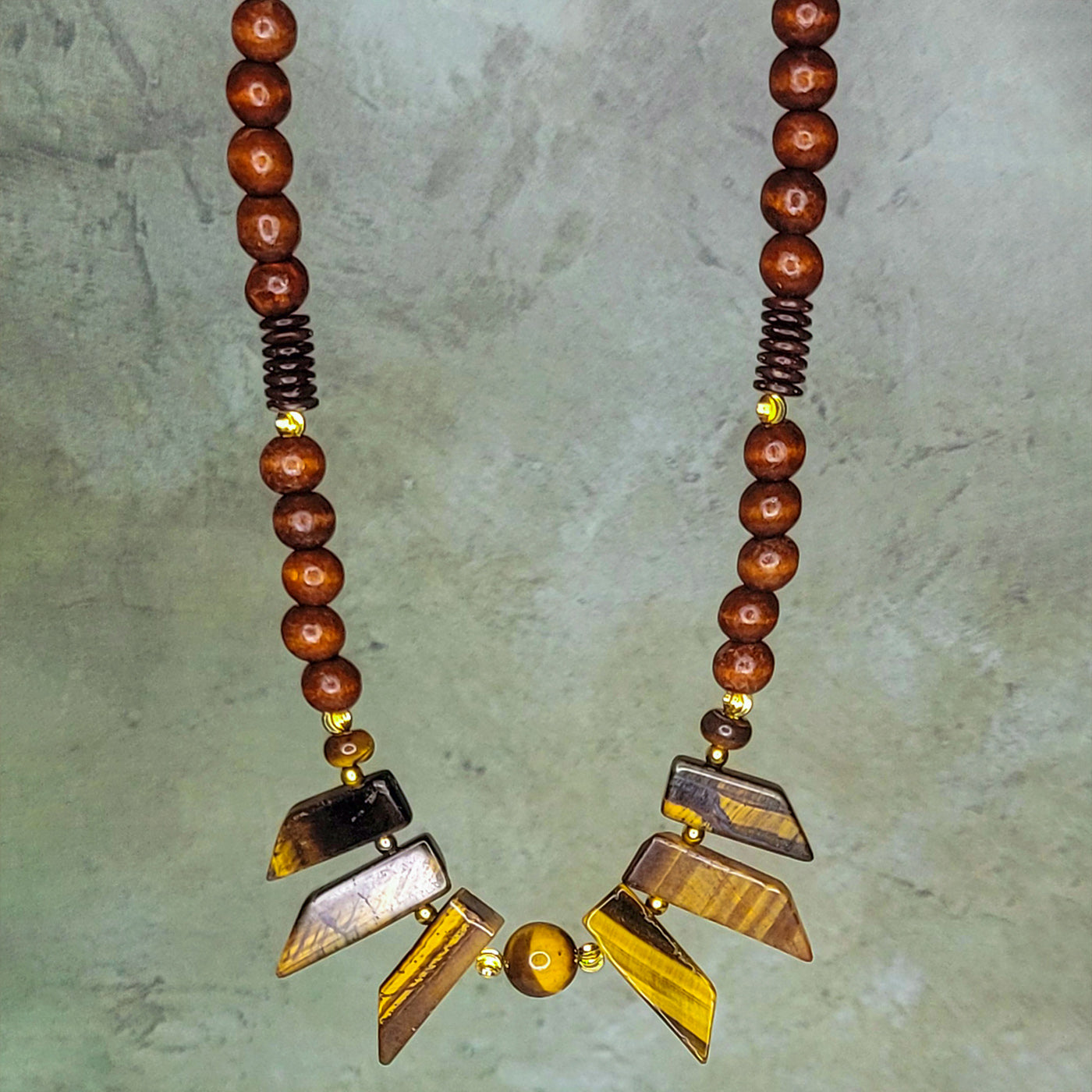 Rayzoor Neckpiece